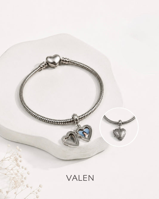 Pulsera relicario corazón plateado
