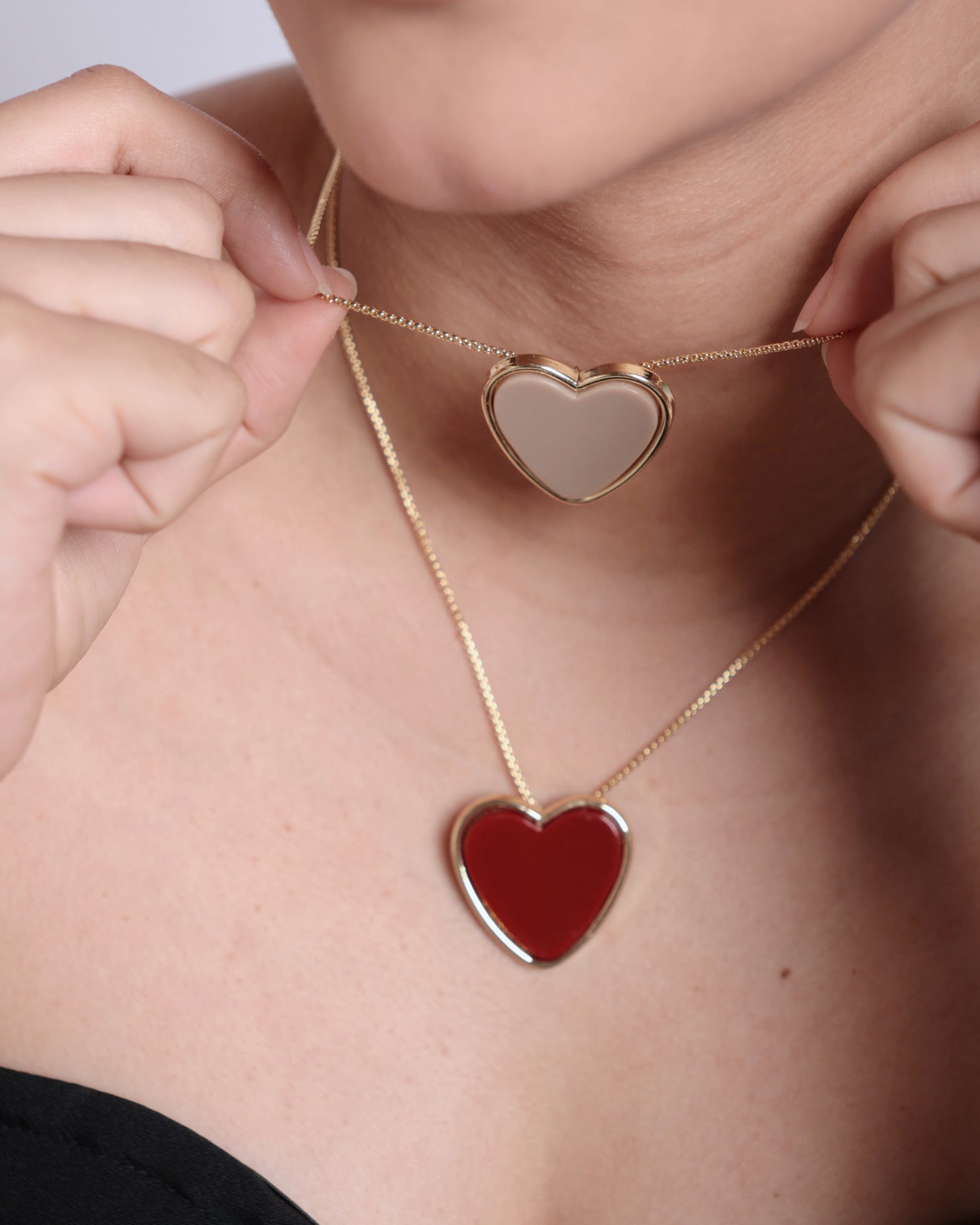Collar corazón vinotinto