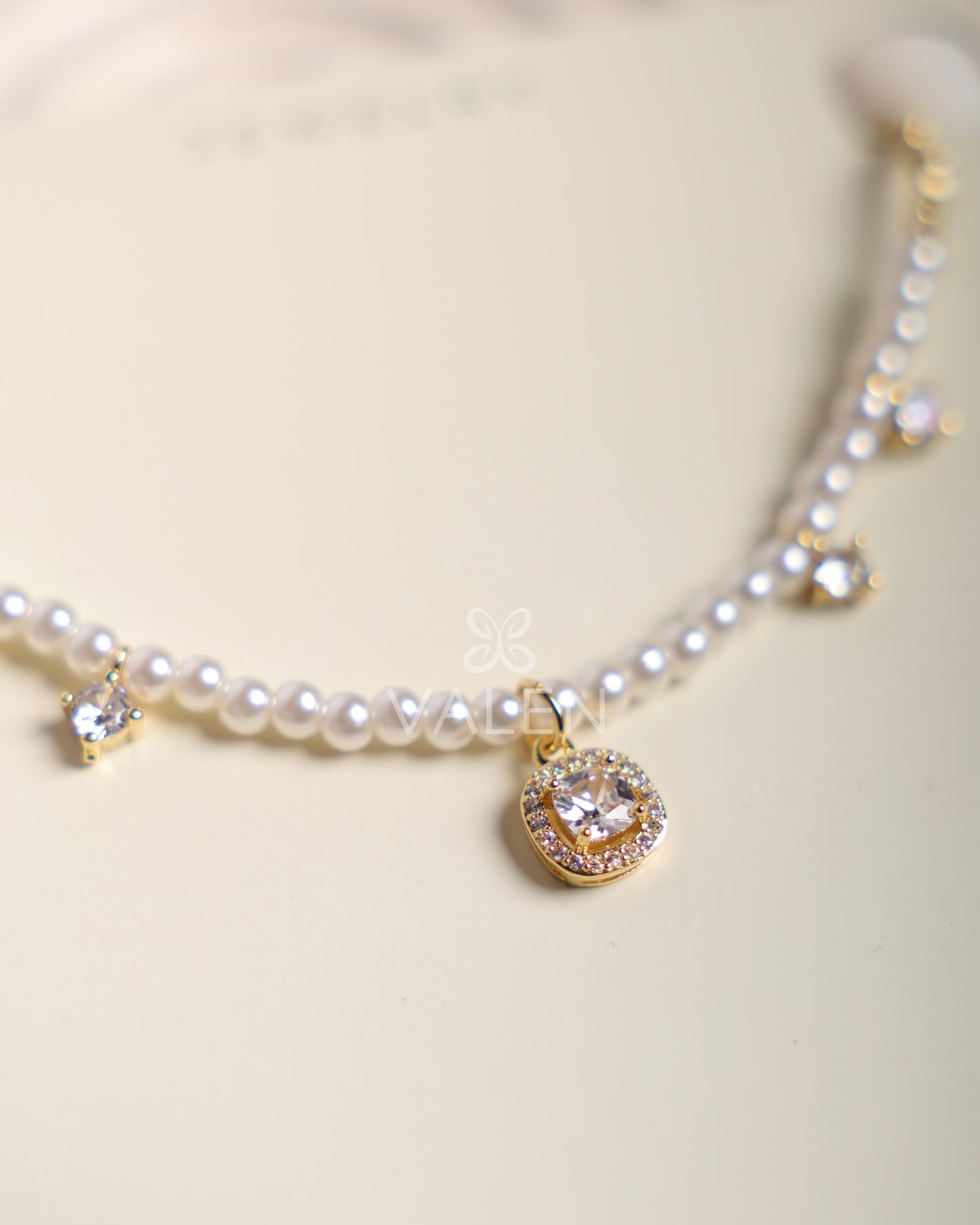 Collar multicharm diamante