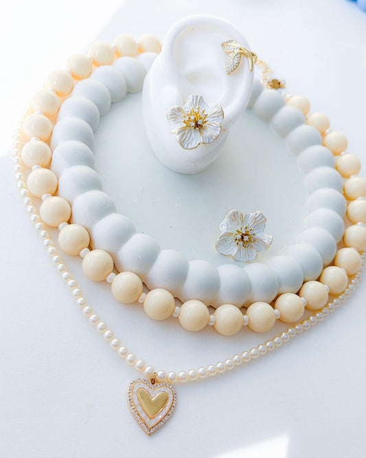 Collar redondo beige