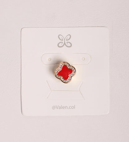 Charm trébol rojo