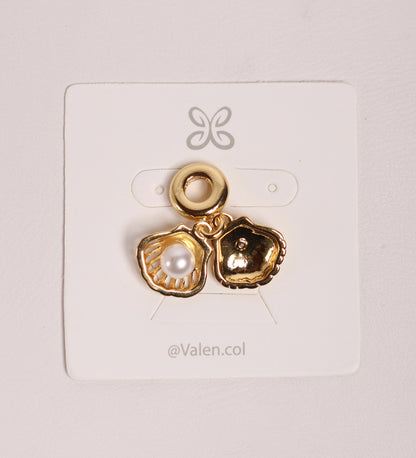 Charm concha y perla